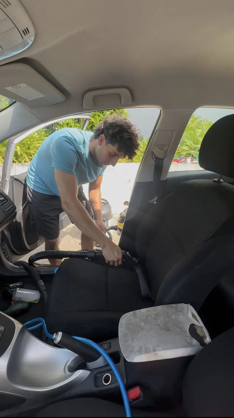 Antoine au travail - Auto Detailing 06
