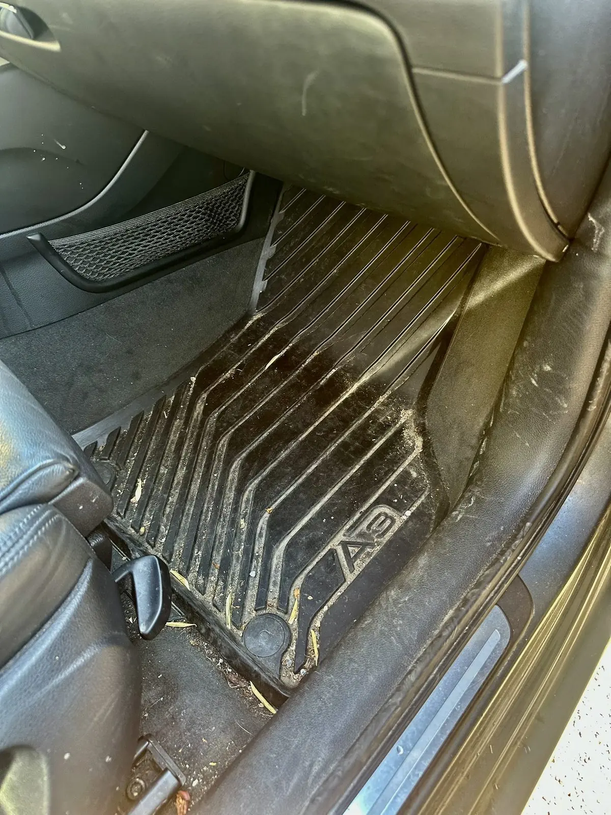 Tapis Audi A3 avant nettoyage
