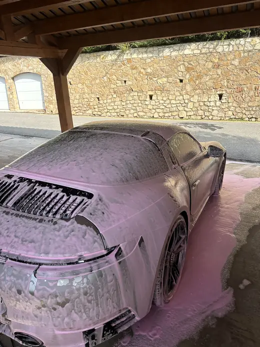 Prélavage mousse sur Porsche 911 Targa — Auto Detailing 06, Nice