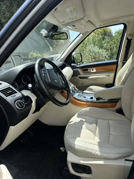 Range Rover, cuir crème nettoyé et hydraté — Auto Detailing 06, Nice